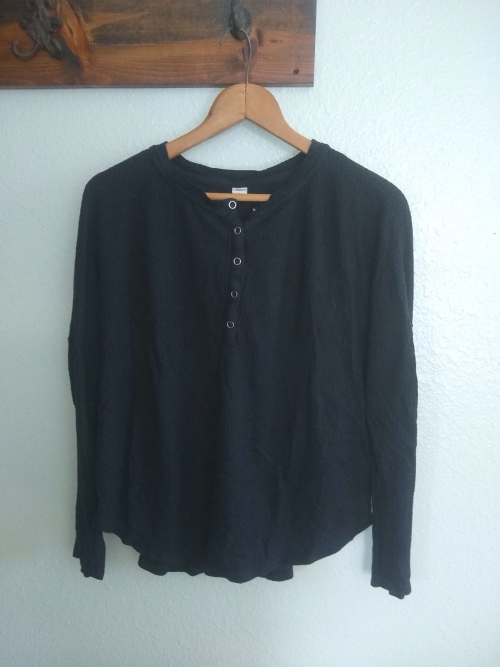Old Navy Black Long-Sleeve Henley Top